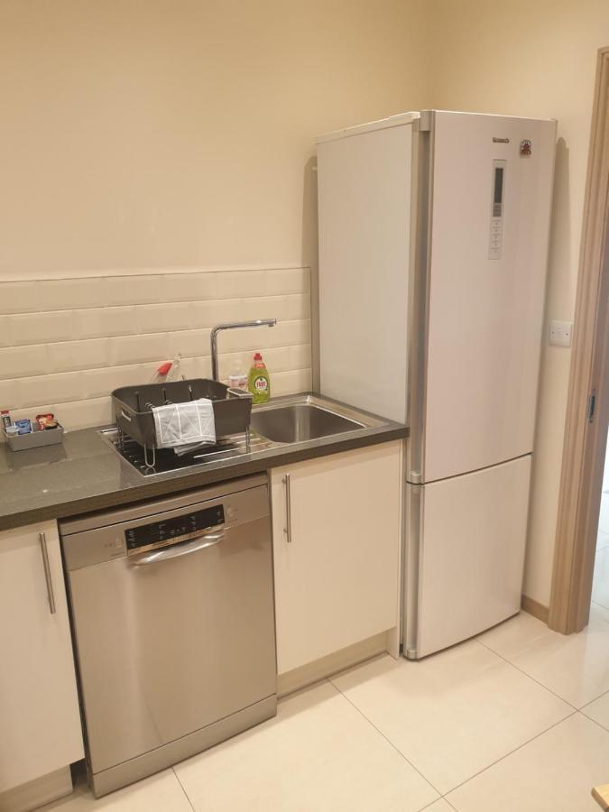 London Luxury Apartments 4 Min Walk From Ilford Station, With Free Parking Free Wifi Extérieur photo