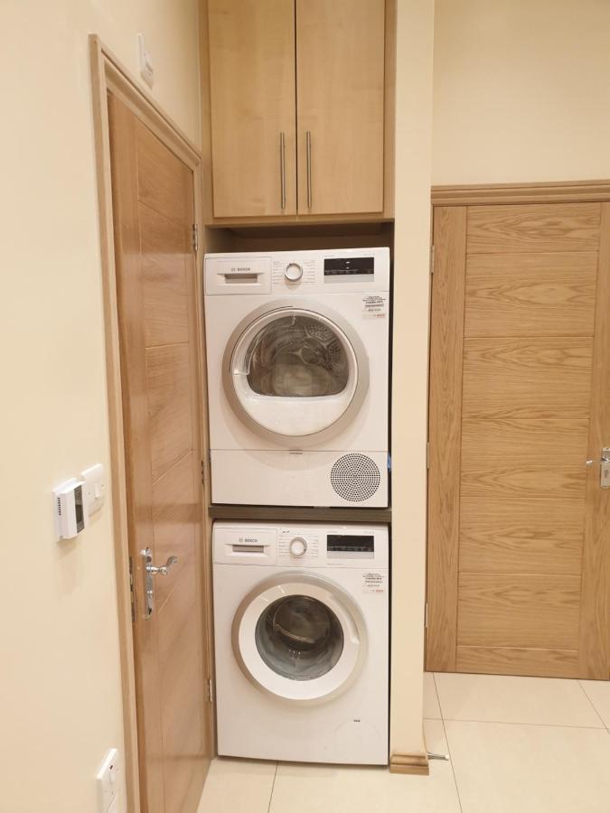 London Luxury Apartments 4 Min Walk From Ilford Station, With Free Parking Free Wifi Extérieur photo